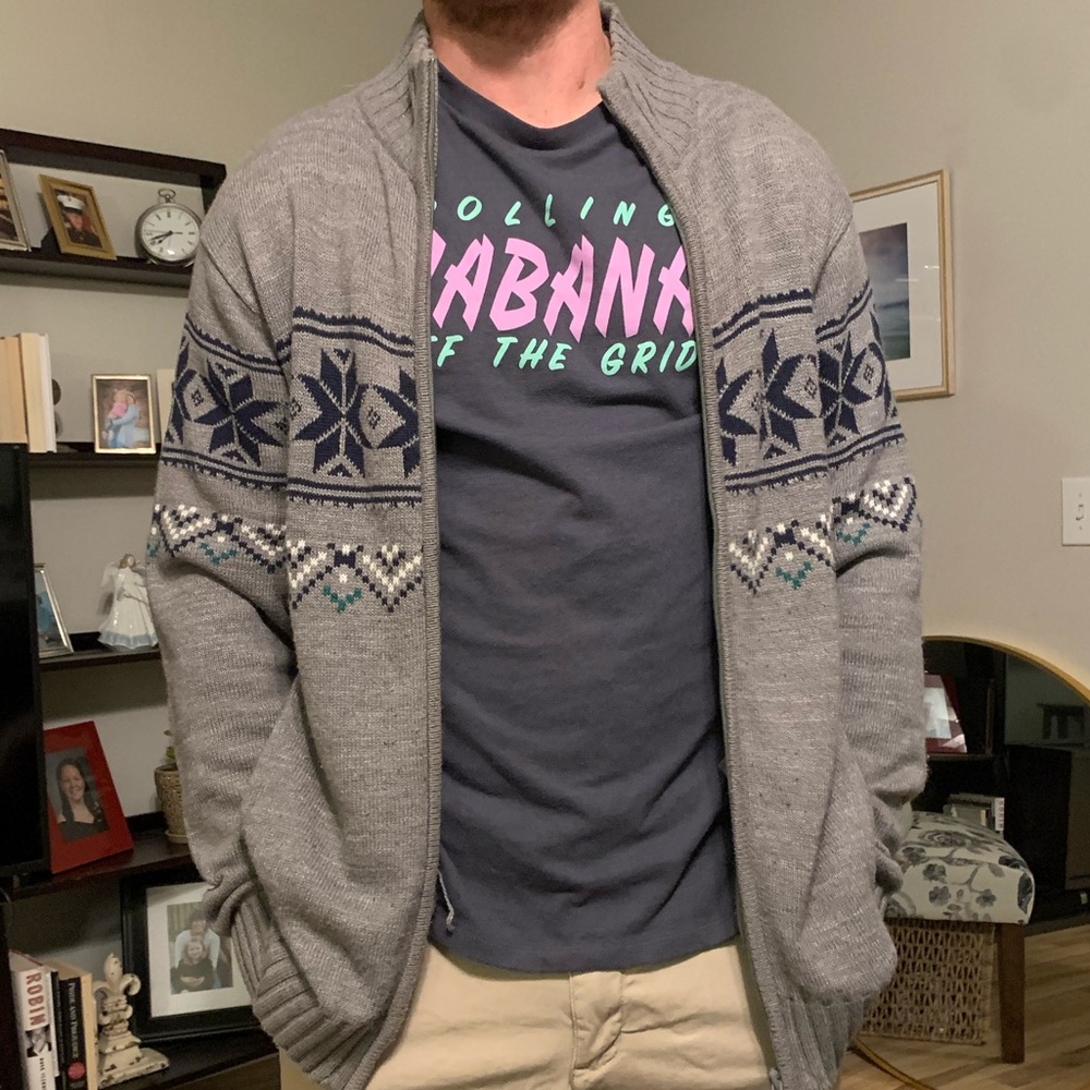Sweater / Cardigan